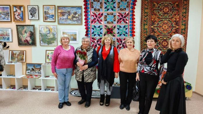 d4b32476-a7d6-4ef4-81d2-acd7d00e3fa4