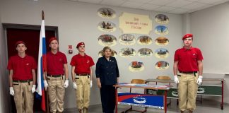 В Ухоловской школе открыли парту Героя