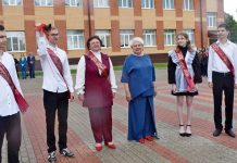 Последний звонок прозвенел в Ухоловской школе