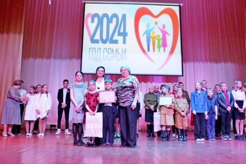 photo 5350667852631364779 y